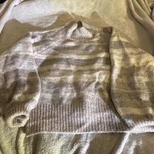 Abercrombie and Fitch women's sweater